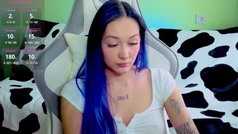 Snapshot of savage_lust_ chatting on 10/14/25, 02:56 Ariel online show from 10/14/25, 02:56