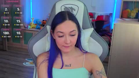 Snapshot of savage_lust_ chatting on 10/23/25, 03:28 Ariel online show from 10/23/25, 03:28