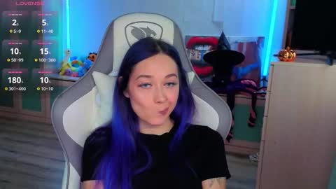 Snapshot of savage_lust_ chatting on 10/29/25, 05:10 Ariel online show from 10/29/25, 05:10