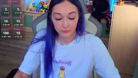 Snapshot of savage_lust_ chatting on 10/31/25, 06:25 Ariel online show from 10/31/25, 06:25