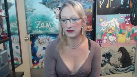 Snapshot of savanah_banana chatting on 09/15/25, 03:23 Savanah online show from 09/15/25, 03:23