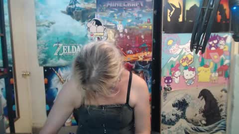 Snapshot of savanah_banana chatting on 09/16/25, 03:35 Savanah online show from 09/16/25, 03:35