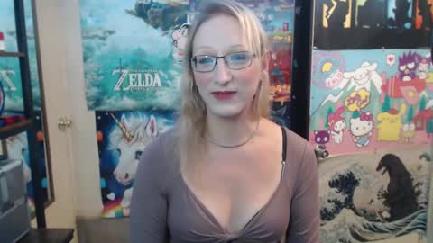 Snapshot of savanah_banana chatting on 09/24/25, 03:15 Savanah online show from 09/24/25, 03:15