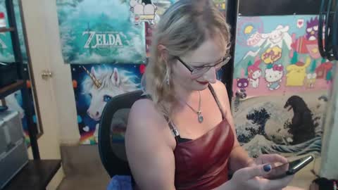 Snapshot of savanah_banana chatting on 10/05/25, 02:21 Savanah online show from 10/05/25, 02:21