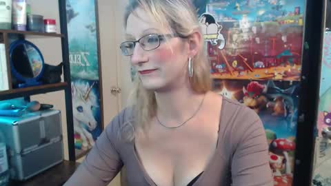 Snapshot of savanah_banana chatting on 10/07/25, 05:04 Savanah online show from 10/07/25, 05:04