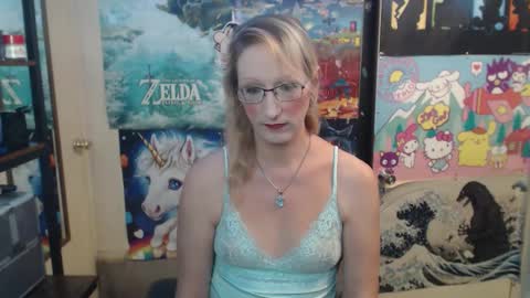 Snapshot of savanah_banana chatting on 10/12/25, 02:10 Savanah online show from 10/12/25, 02:10