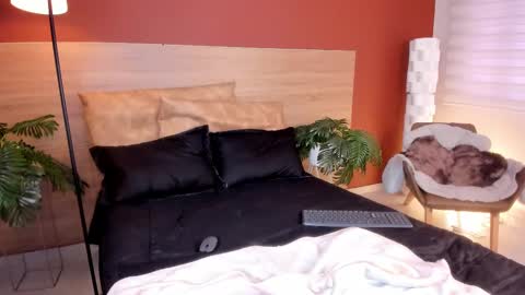 Savannah online show from 10/24/25, 01:07