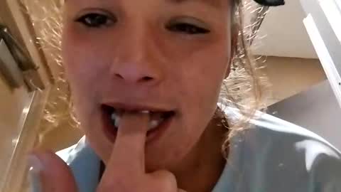 savannahjays online show from 11/25/25, 01:44