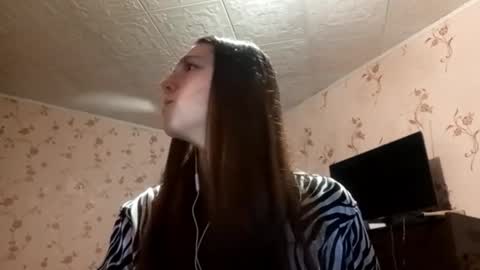 Sophie online show from 09/17/25, 01:13