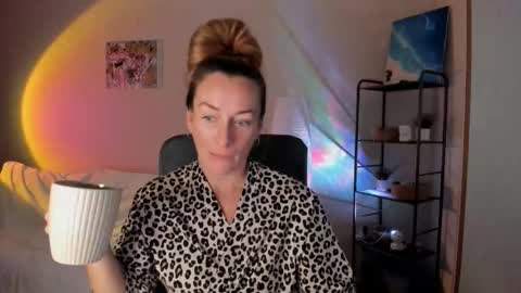 save the qween online show from 10/15/25, 10:15