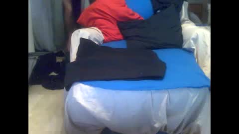 savrow06 online show from 10/26/25, 08:09