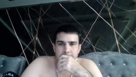 Snapshot of sawasdee04 chatting on 06/21/26, 08:06 petperson04 online show from 06/21/26, 08:06
