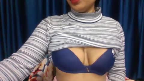 saxylady12 online show from 01/19/25, 05:26