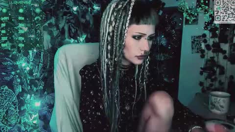 Snapshot of say_mary chatting on 01/09/26, 10:44 pronoun she. name Mary. age 21. online show from 01/09/26, 10:44