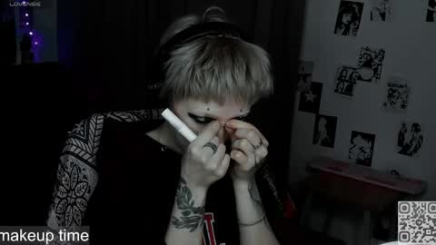 Snapshot of say_mary chatting on 05/08/26, 07:08 pronoun she. name Mary. age 21. online show from 05/08/26, 07:08