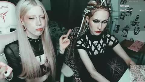 Snapshot of say_mary chatting on 06/07/26, 04:55 pronoun she. name Mary. age 21. online show from 06/07/26, 04:55