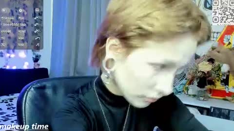 Snapshot of say_mary chatting on 06/17/26, 05:03 pronoun she. name Mary. age 21. online show from 06/17/26, 05:03