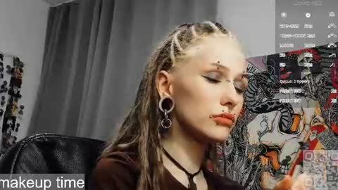 Snapshot of say_mary chatting on 07/13/26, 10:34 pronoun she. name Mary. age 21. online show from 07/13/26, 10:34