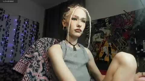 Snapshot of say_mary chatting on 07/29/26, 05:55 pronoun she. name Mary. age 21. online show from 07/29/26, 05:55