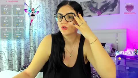 Snapshot of sayyouwantme1 chatting on 01/25/25, 01:19 Mikyyy online show from 01/25/25, 01:19