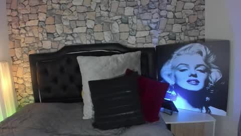 Snapshot of scarlat_diamond chatting on 10/12/25, 07:46 Scarlat Diamond online show from 10/12/25, 07:46