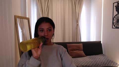 Snapshot of scarleet_miaa chatting on 06/05/26, 08:25 Scaelet Mia online show from 06/05/26, 08:25