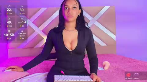 Snapshot of scarleett_ebony chatting on 11/08/25, 07:45 scarleett_ebony online show from 11/08/25, 07:45