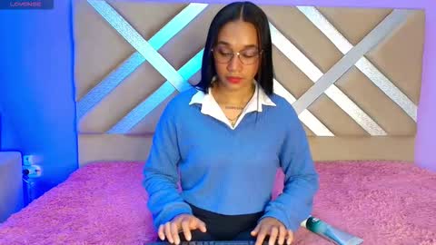 Snapshot of scarleett_ebony chatting on 11/16/25, 12:11 scarleett_ebony online show from 11/16/25, 12:11