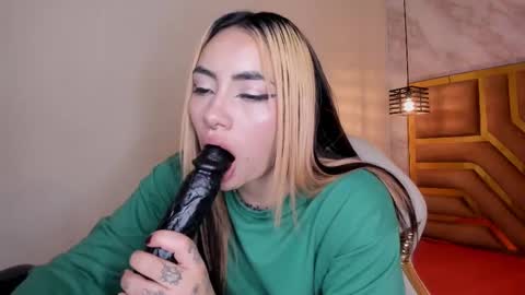 scarlet24_ online show from 03/11/25, 05:38