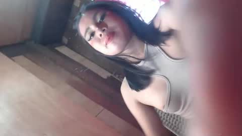 Snapshot of scarlet_111 chatting on 01/07/26, 05:54 scarlet_111 online show from 01/07/26, 05:54