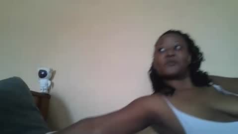 Snapshot of scarlet_25142359 chatting on 10/23/25, 10:03 scarlet_25142359 online show from 10/23/25, 10:03