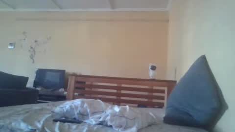 Snapshot of scarlet_25142359 chatting on 10/26/25, 02:12 scarlet_25142359 online show from 10/26/25, 02:12