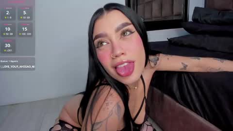 scarlet__jones_ online show from 04/18/26, 05:11