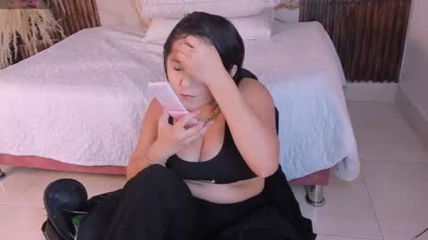 scarlet__rose_ online show from 06/12/26, 11:20