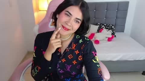 scarlet_dream10 online show from 01/15/25, 07:34