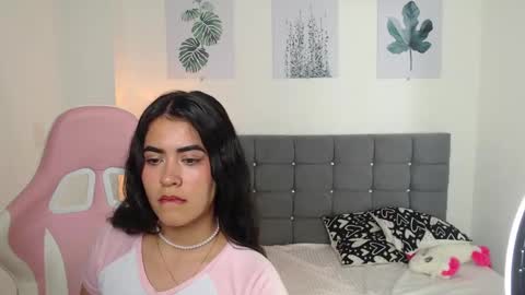 scarlet_dream10 online show from 01/20/25, 11:54