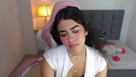 scarlet_dream10 online show from 01/25/25, 11:22