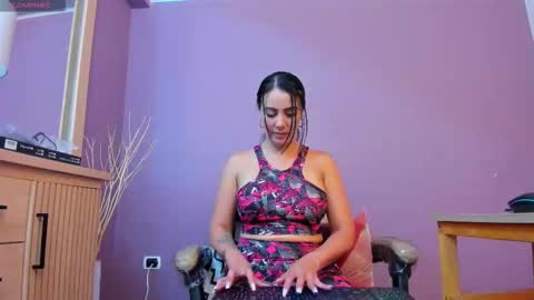 Snapshot of scarlet_edwars chatting on 09/24/25, 06:00 Scarlet Edwars online show from 09/24/25, 06:00