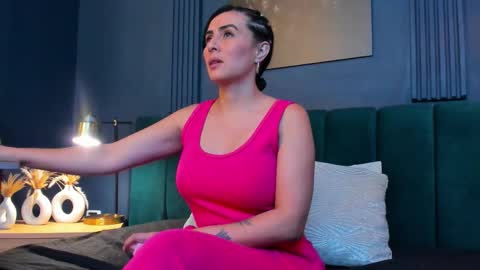 Scarlet Edwars online show from 11/26/25, 12:17