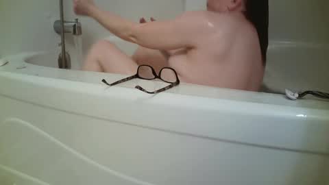 Snapshot of scarlet_envyy chatting on 09/24/25, 04:10 scarlet_envyy online show from 09/24/25, 04:10