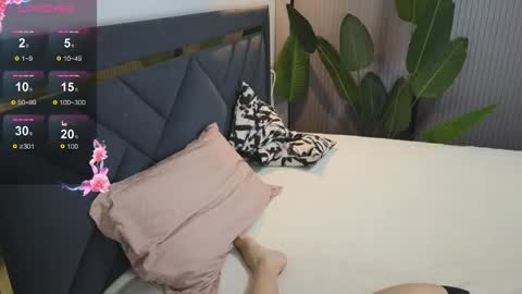 Snapshot of scarlet_ice chatting on 11/25/25, 05:18 scarlet_ice online show from 11/25/25, 05:18