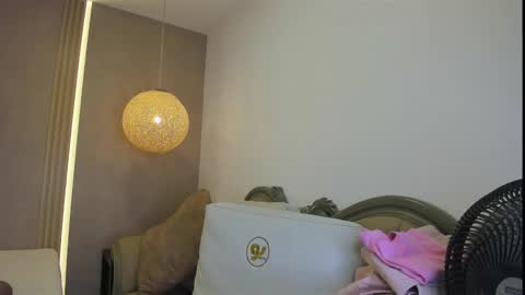 scarlet  online show from 03/06/25, 11:58