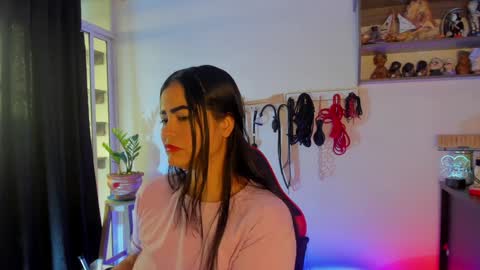 scarlet taylor kennedy online show from 12/07/24, 10:06