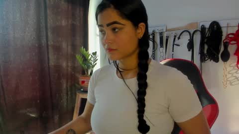 scarlet taylor kennedy online show from 12/11/24, 09:01