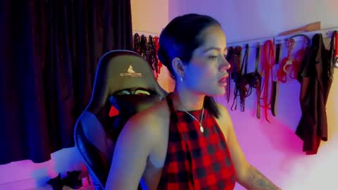 scarlet taylor kennedy online show from 09/16/25, 09:38