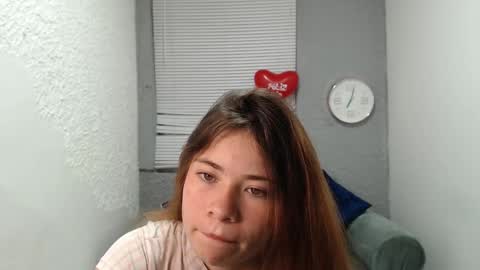 scarlet_redhead online show from 09/19/25, 12:39