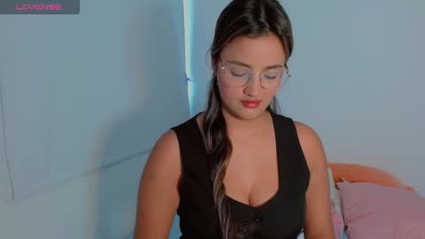 Scarlet  online show from 11/11/25, 07:47