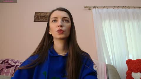 Snapshot of scarlet_rosse chatting on 04/27/26, 11:30 Scarlet online show from 04/27/26, 11:30