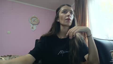Snapshot of scarlet_rosse chatting on 06/02/26, 04:20 Scarlet online show from 06/02/26, 04:20