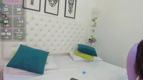 Snapshot of scarlet_stan22 chatting on 02/06/25, 11:10 Isa online show from 02/06/25, 11:10